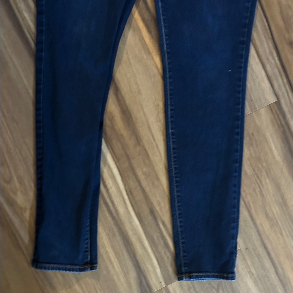 Old Navy Women's Deep Blue Skinny Jeans - Picture 3 of 4